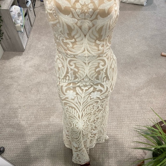 BRAND NEW FORMAL DRESS✨ - Picture 3 of 8